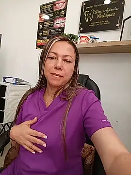 Chatroom XXX en direct de _Dentist-Madisson_04