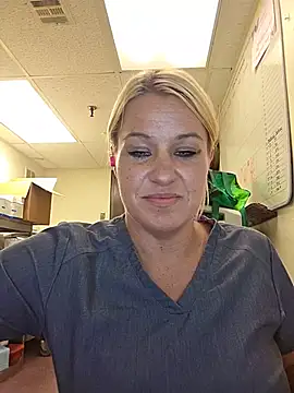 Chat +18 de LadyB07 ao vivo