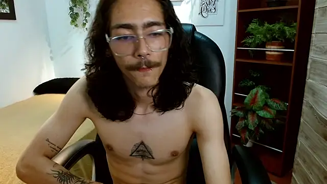 bigcock_robert XXX чат на живо