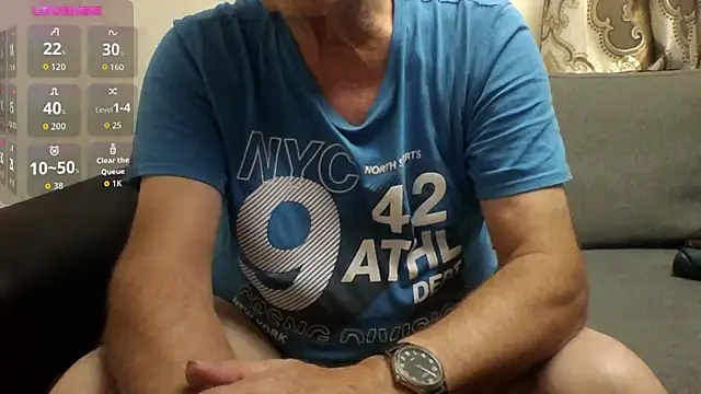 benny12369 Adlı Modelin Canlı XXX Sohbeti