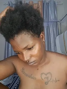 XXX chat uživo modela TrishaKalid