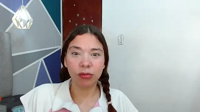 Sweet_kitty_05 Chat XXX live