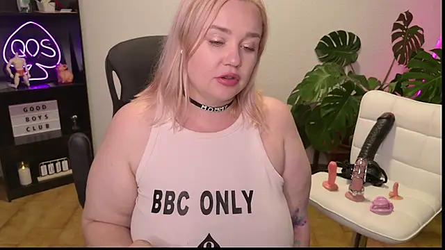 Chat XXX en directo de MargotGrey
