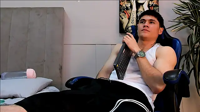 XXX chat uživo modela roan_birkin