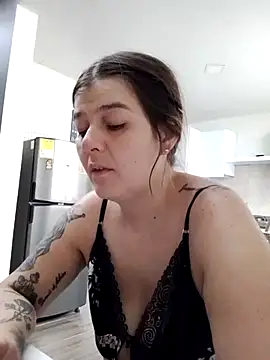 Fernandar2025's Live XXX Chat