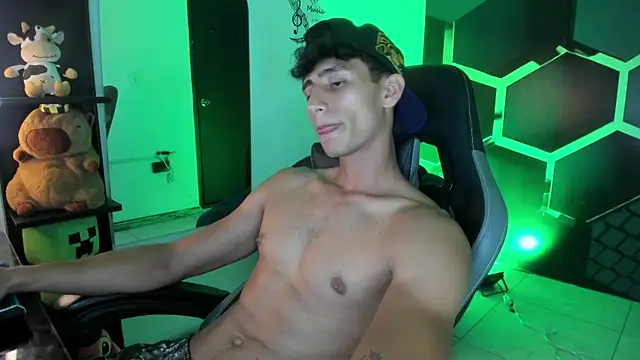 Chatroom XXX en direct de MaxiimoRomano_