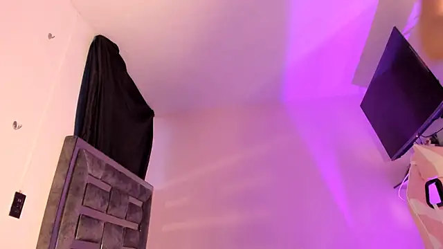 Онлайн чат XXX lilyth_bloom
