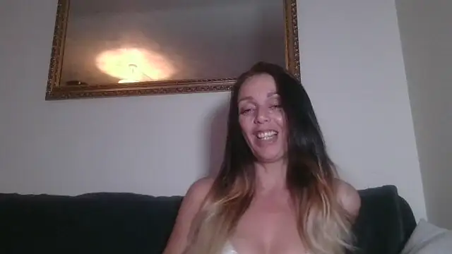 Chat +18 de LouiseLovell ao vivo
