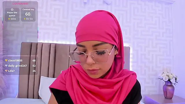 Živý XXX chat naishaa_