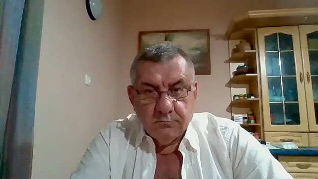 Онлайн чат XXX machomale3