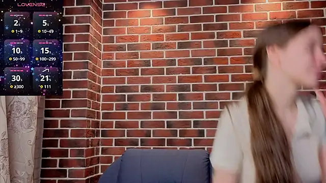 MyrtaMcclaney Chat XXX in diretta