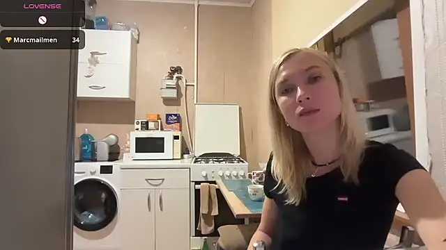 AngelJeni Adlı Modelin Canlı XXX Sohbeti