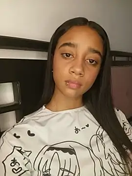 Zoe_Sweett18 Chat XXX live