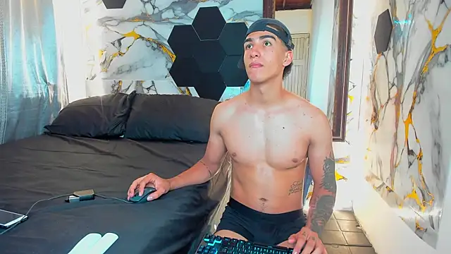 Chat XXX en directo de Goldendesirexx