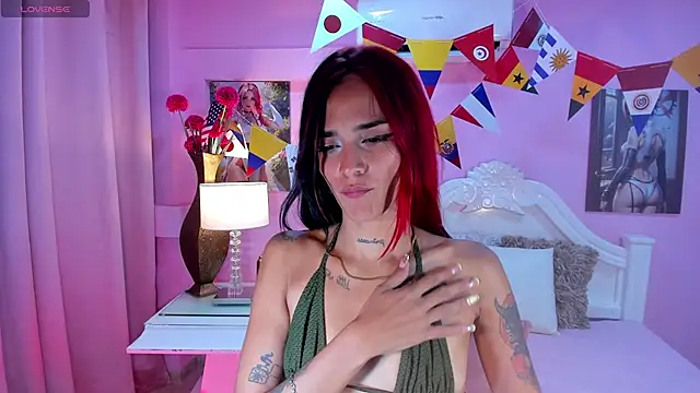 RavynRouge1 Adlı Modelin Canlı XXX Sohbeti
