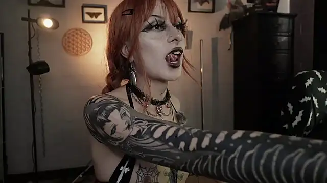 insania_9999_'s Live XXX Chat