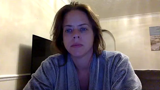 ElizabethArden42- Live XXX-chat