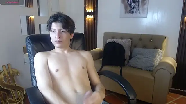 Marcoviolet live XXX chat