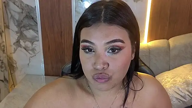 Bella_cross_v's Live XXX Chat