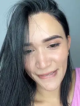 DaniRivers_ Adlı Modelin Canlı XXX Sohbeti