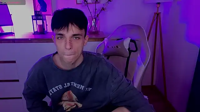 Chatroom XXX en direct de ClarkChaos_