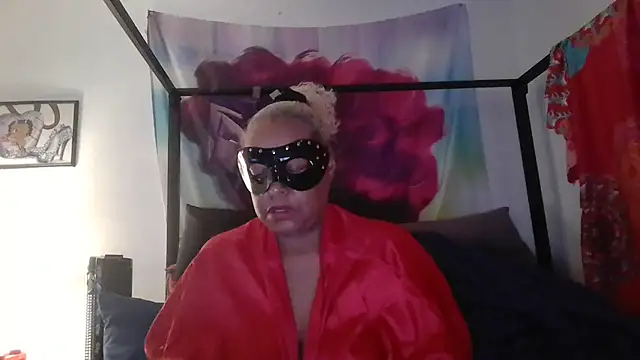 Czat XXX na żywo – ebonydezire00