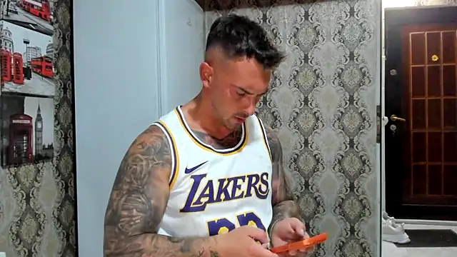 Jonmusclemaster's Live XXX Chat