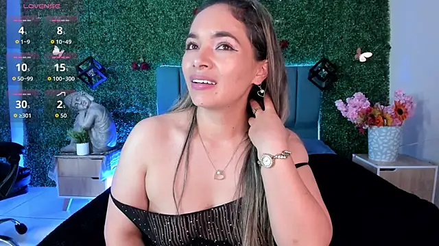 Kiaraa88 现场XXX聊天