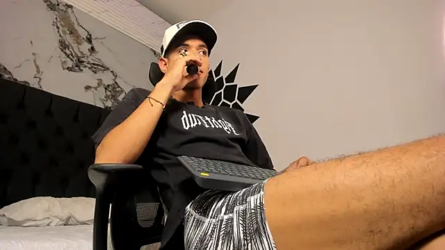 MathewAdamss Live XXX Chat