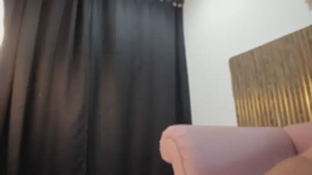 XXX chat uživo modela DulceMiaa__