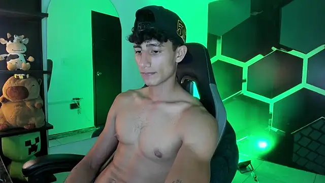 Pokazy przed kamerką – MaxiimoRomano_