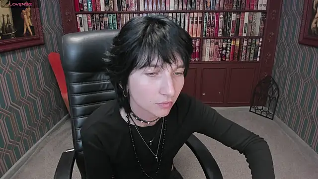 AdonBev 即時 XXX 聊天