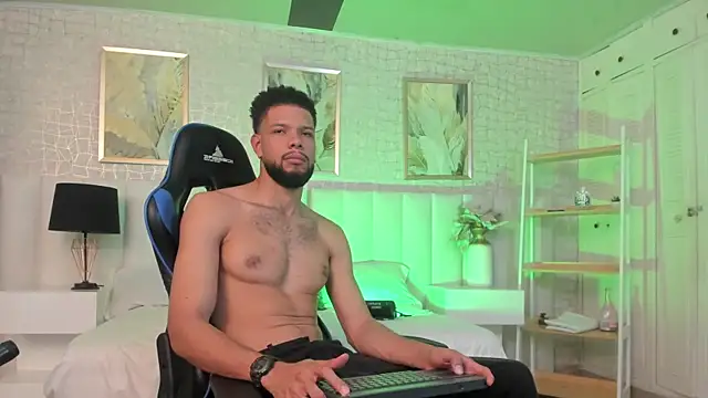 cero_khalifa Chat XXX live