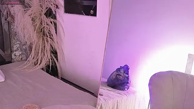 megan_lenon: вебкам-шоу
