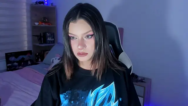 Chat +18 de OphelianaRose33 ao vivo