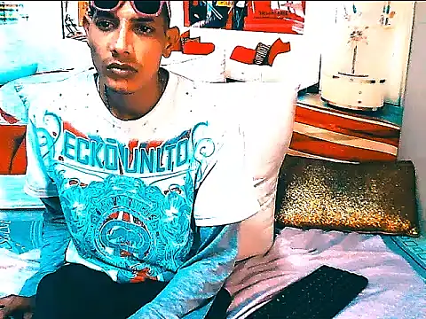 Chat XXX Live IndianSavageMale