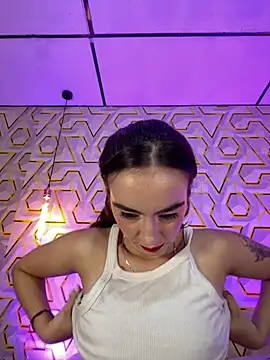 Chatroom XXX en direct de MelanyyJhonson15