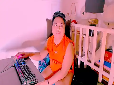 Онлайн чат XXX Hardking_69