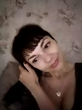 Chat +18 de AliceSwan1122 ao vivo
