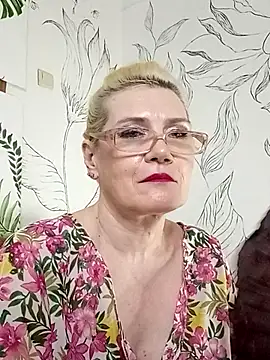 Chat XXX en directo de Catty_Lady