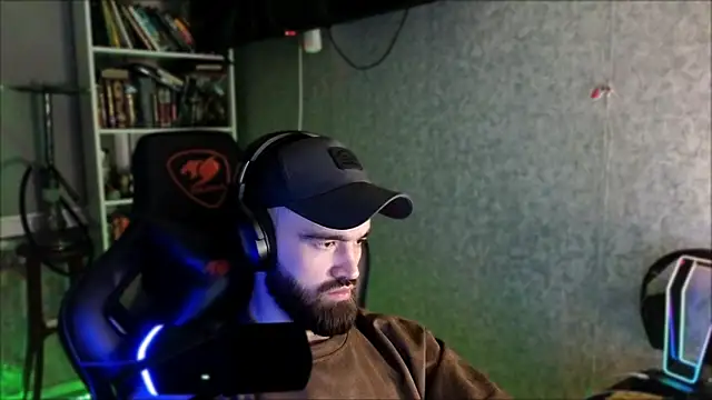 Chatroom XXX en direct de _Serious_Man