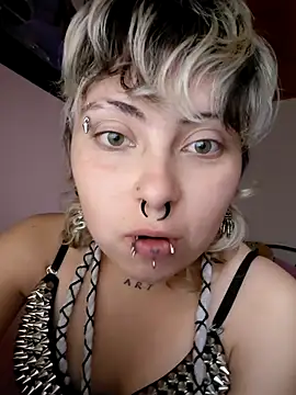 دردشة Cute_Chrixxx الجنسية المباشرة