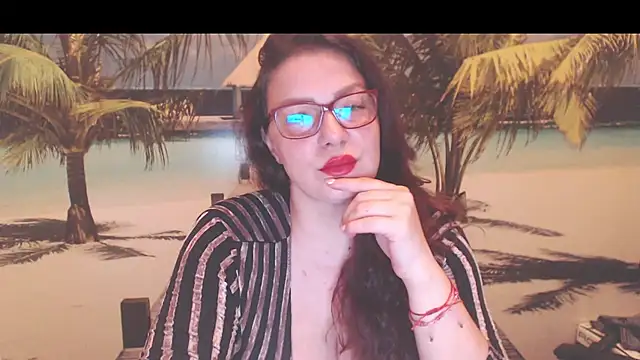 Queen__Natasha Chat XXX in diretta