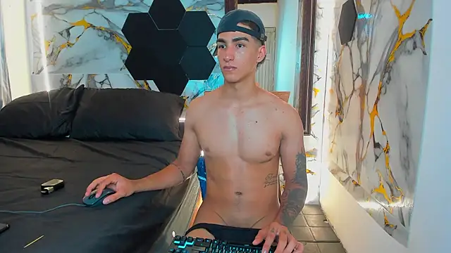 Goldendesirexx Live XXX-chat