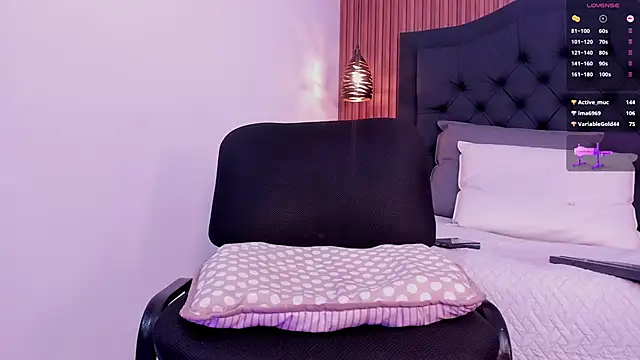 Hisoka_011 Webcam show