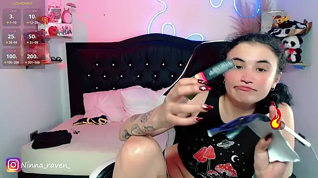 Ninna_ravenn Chat XXX live