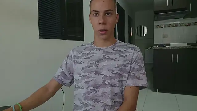 grey___27: απευθείας συνομιλία ΧΧΧ