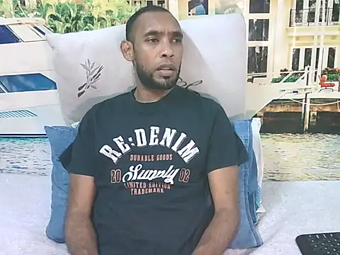 Chat XXX ao vivo de IndianMagicMike