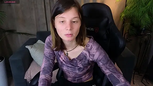 EllinEverly's Live XXX Chat