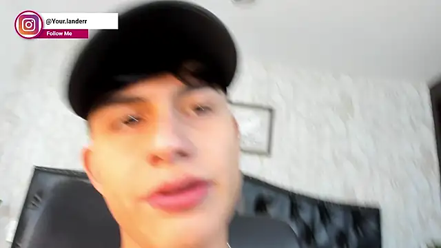 Lander_Cruz élő XXX-chatje